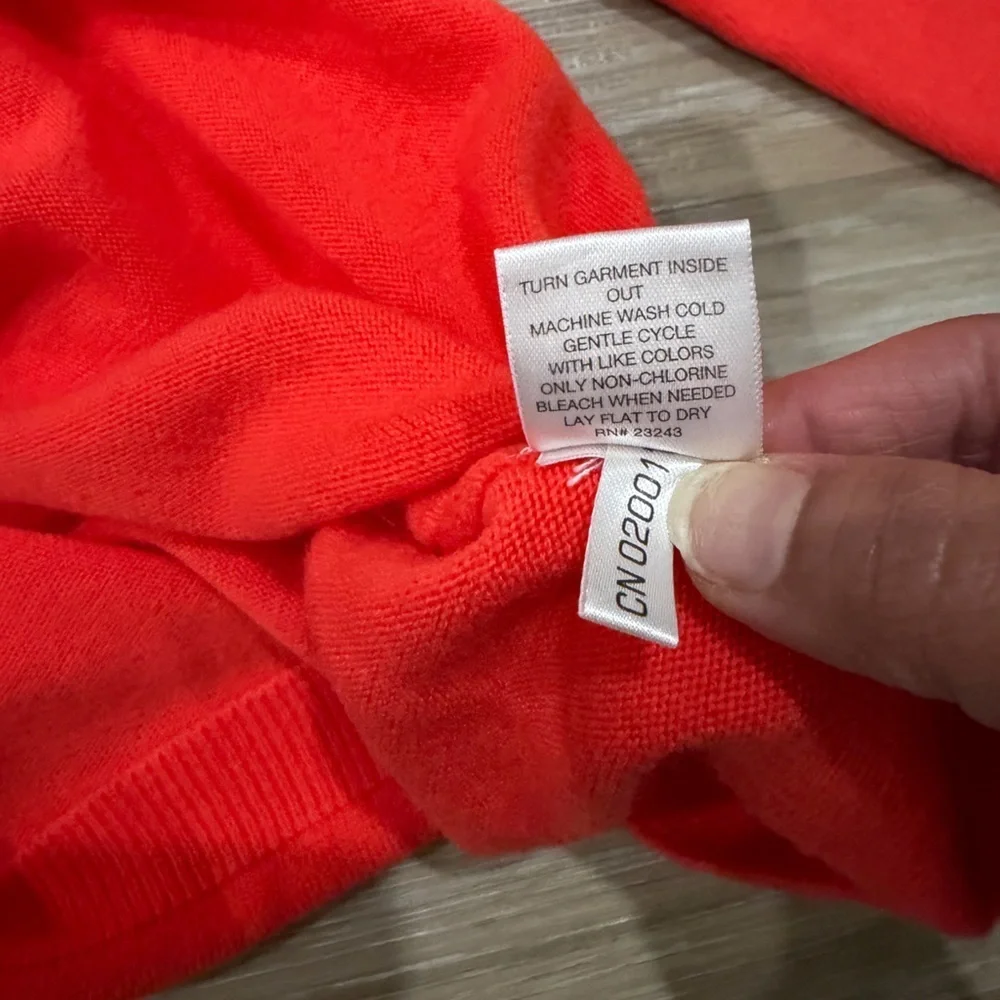 New York & Company Size M Vibrant Red V-Neck Sweater